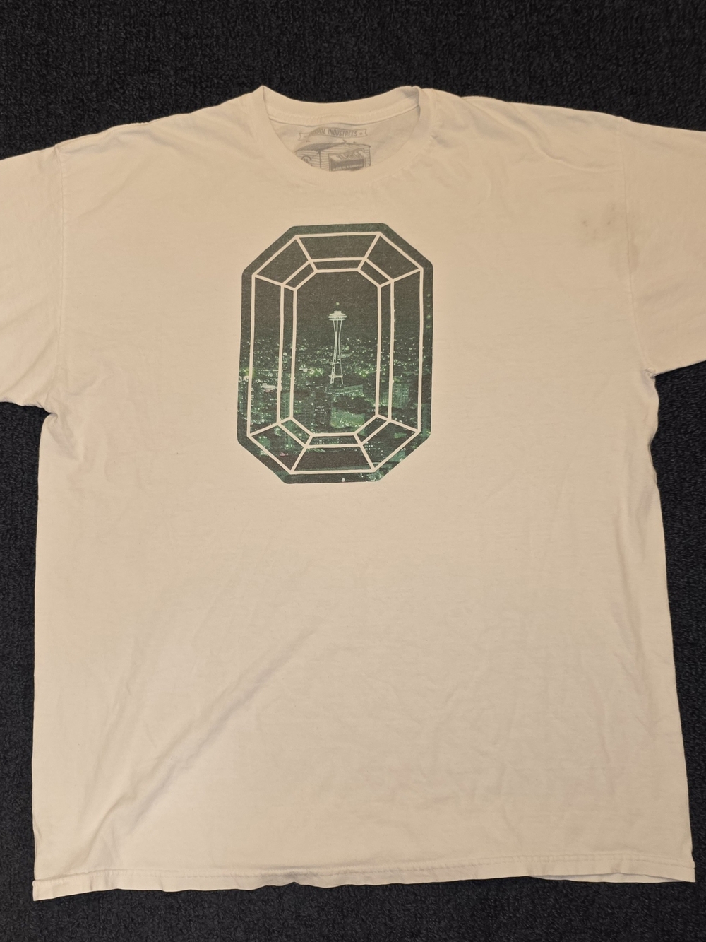 Casual Industrees Made In A Garage Seattle Space Needle Mens XL T-Shirt White